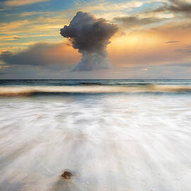 Sunset Talisker bay by Grant Glendinning