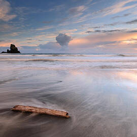 Talisker bay Sunset by Grant Glendinning