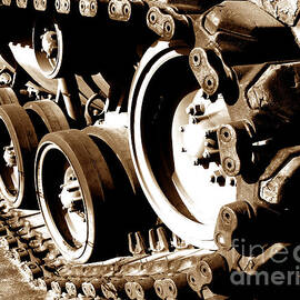 Tank Tracks by Olivier Le Queinec