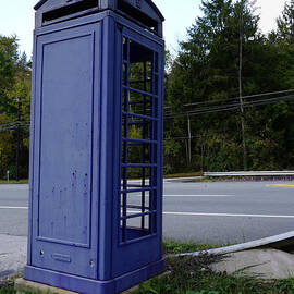 TARDIS Envy by Richard Reeve