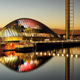 The Glasgow Science Centre by Grant Glendinning