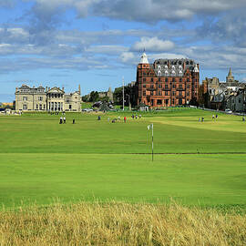 The Old Course St Andrews by David Cannon