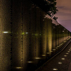 Vietnam Veterans Memorial by David Morefield