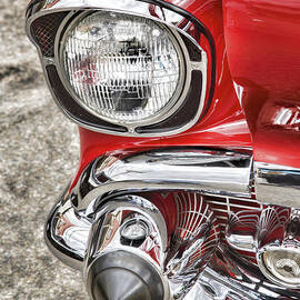 Vintage Chrome by Sue Leonard