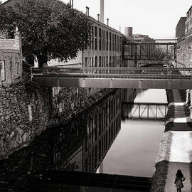 Walking along the C and O by Olivier Le Queinec