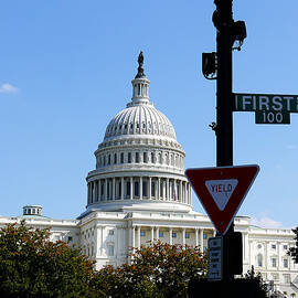 Washington DC - Who will yield first? by Richard Reeve