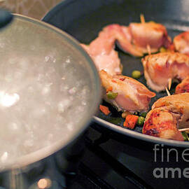 Frying pan by Sami Sarkis Photography