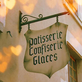 Love at the Patisserie by Georgia Clare