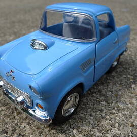 Model Thunderbird by Richard Reeve