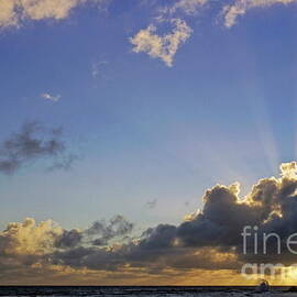 Sunset over the pacific ocean by Sami Sarkis Photography