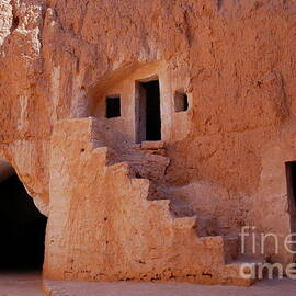 Troglodyte house courtyard by Sami Sarkis Photography