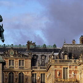 Versailles Palace's courtyard with King Louis 14th statue by Sami Sarkis Photography