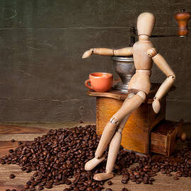Coffee Break by Nailia Schwarz