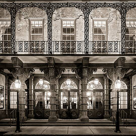 Historic Dock Street Theatre by Carl Amoth