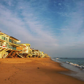 Oceanfront homes of Malibu beach in California by Miroslav Liska