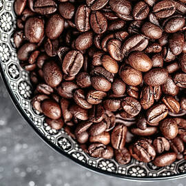 Coffee by Nailia Schwarz