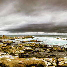 Beauty in oceanic drama by Jorgo Photography