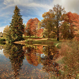 Drummond Castle Garden by Grant Glendinning