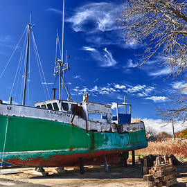 Emerald Star I by Louis Dallara