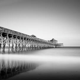 Folly Beach Pier by Ivo Kerssemakers