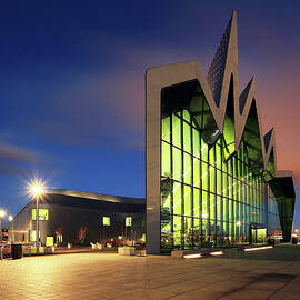 Glasgow Transport Museum by Grant Glendinning