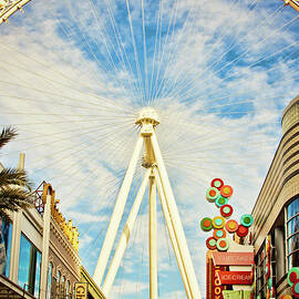 High Roller Wheel, Las Vegas by Tatiana Travelways