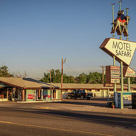 Historic Motel Safari on Route 66 in Tucumcari, New Mexico by Miroslav Liska