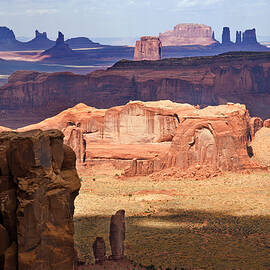 Hunt's Mesa Spotlighting by Dan Norris