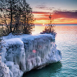 Icicle Cliffs by Duluth To Door County Photography