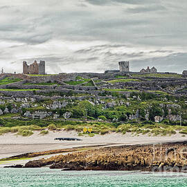Inis Oirr and O'Brien's Castle by Natural Focal Point Photography