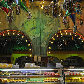 Mi Tierra by Steven Sparks