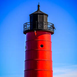 Milwaukee Pierhead Lighthouse Photo in Wisconsin by Paul Velgos