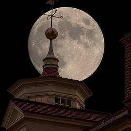 Moon Over Mount Vernon by Ed Clark