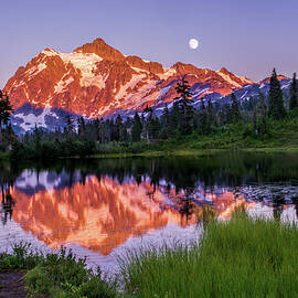 Mt. Shuksan Sunset by Russell Wells