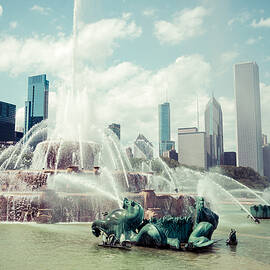 Picture of Buckingham Fountain with Chicago Skyline by Paul Velgos