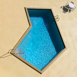 pool modern by Laura Fasulo