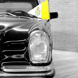 Pope Car in Vatican city by Stefano Senise