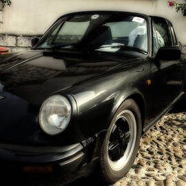 Porsche 911 SC Targa in Black by Georgia Clare