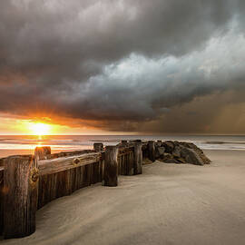 New beginnings, Pawleys Island Sunrise by Ivo Kerssemakers