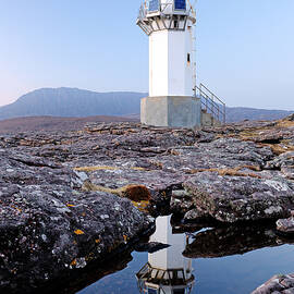 Rhue Lighthouse by Grant Glendinning