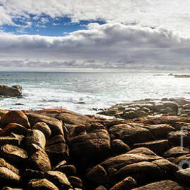 Seascape in harmony by Jorgo Photography