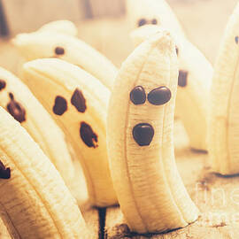 Spooky seasonal snacks by Jorgo Photography