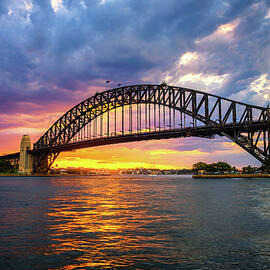 Sunset above Harbour Bridge in Sydney by Miroslav Liska