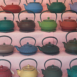 Teapots by Clarence Holmes