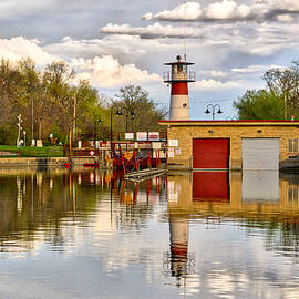 Tenney Lock - Madison - Wisconsin by Steven Ralser