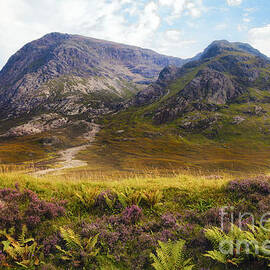 The Buachaille in Glencoe Scottish Highlands by Kype Hills