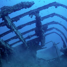 The l'Espignole shipwreck by Sami Sarkis Photography