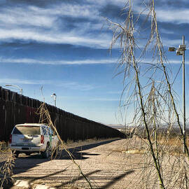 The Wall by Tatiana Travelways