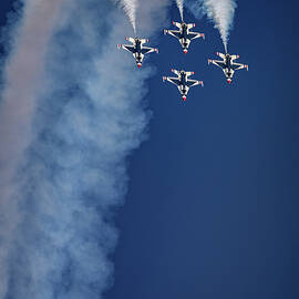 Thunderbirds Diamond Formation by Rick Berk