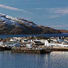 Ullapool by Grant Glendinning